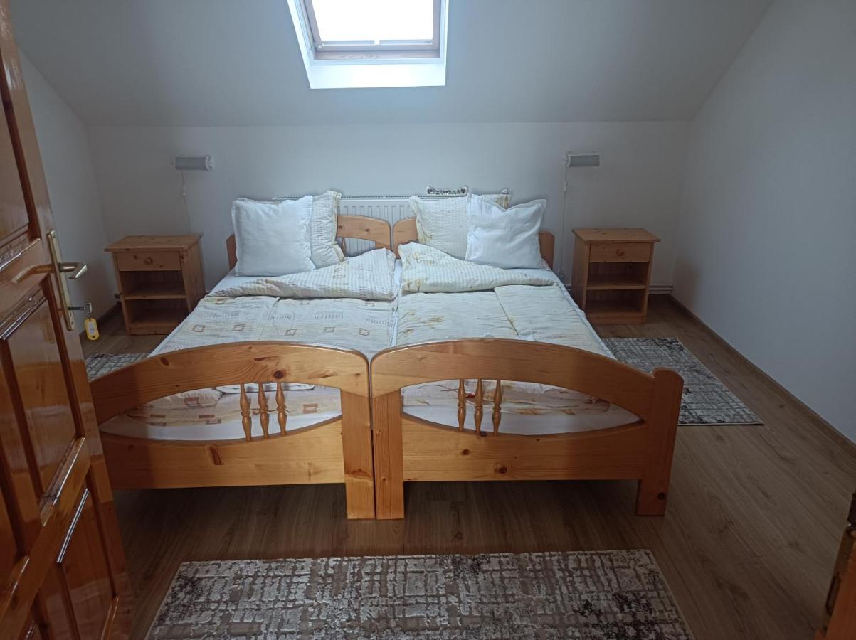 Narcisz B&B โครุนด์ ภายนอก รูปภาพ